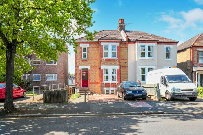 1 Bedroom Property To Rent In Farnaby Road, Shortlands, Bromley, BR1