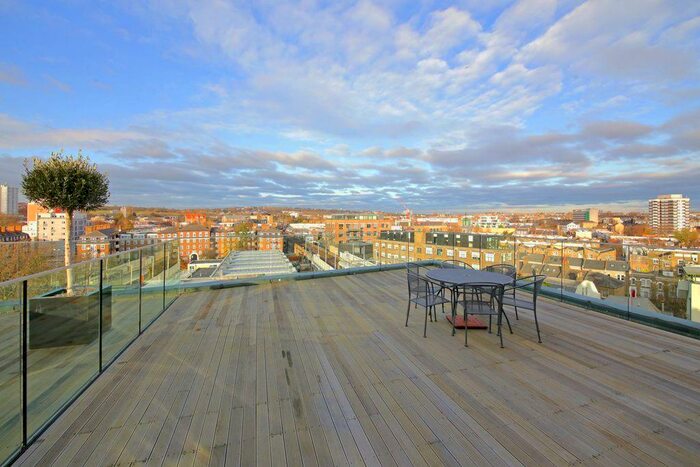 3 Bedroom Penthouse To Rent In Princes Park, Prince Of Wales Road, London, NW5