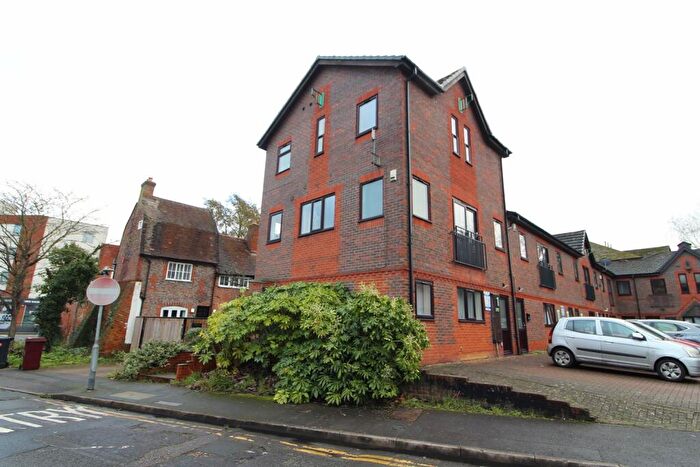 2 Bedroom Apartment To Rent In St. Giles Court, Southampton Street, Reading, RG1