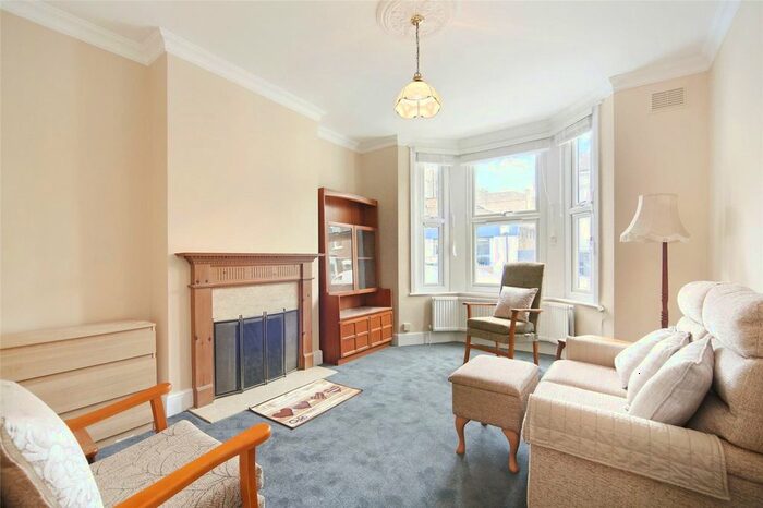 1 Bedroom Flat To Rent In Cobbold Road, London, W12