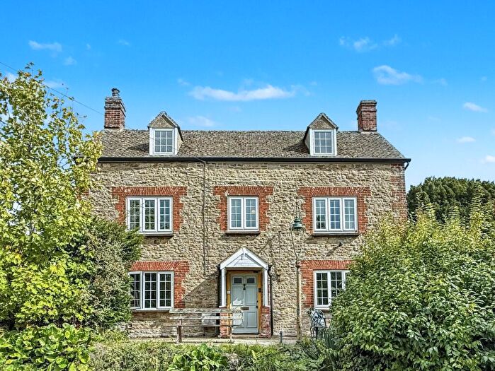 4 Bedroom Detached House For Sale In Great Coxwell, Faringdon, SN7