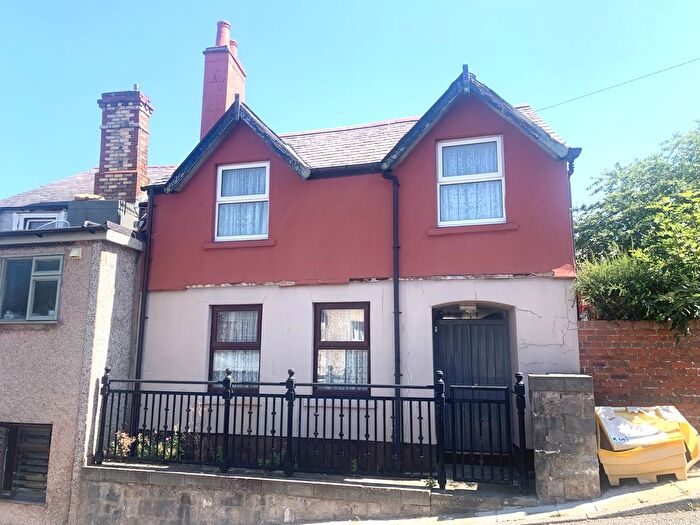 3 Bedroom Terraced House For Sale In Mount Pleasant, Denbigh, LL16