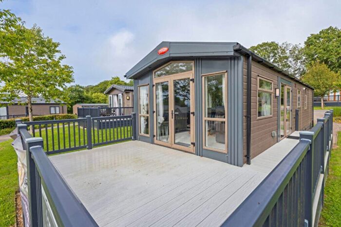 2 Bedroom Caravan For Sale In Axminster, Axminster, EX13