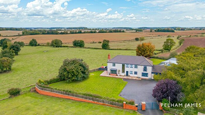 5 Bedroom Detached House For Sale In Tanners Lane, Corby Glen, NG33