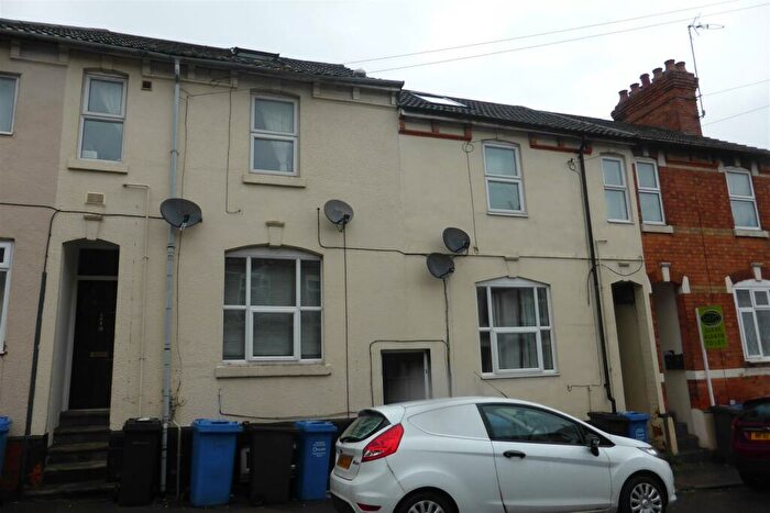 2 Bedroom Flat To Rent In Mill Road, Kettering, Northants, NN16