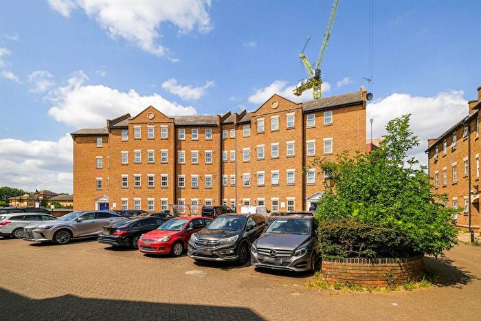 2 Bedroom Flat To Rent In Abbey Road, Barking, IG11