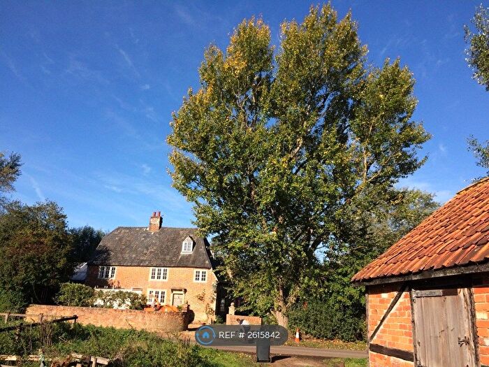 Studio To Rent In Heddington, Calne, SN11