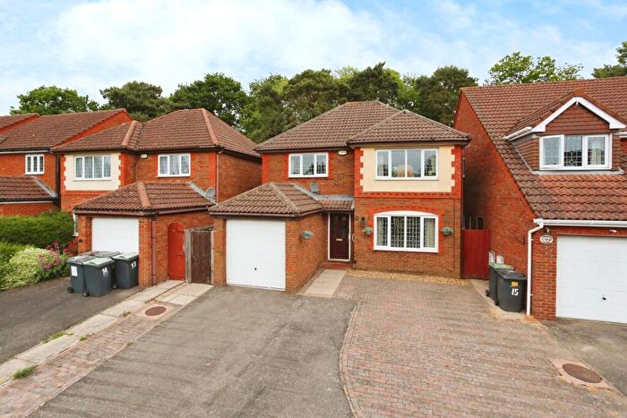 4 Bedroom Detached House For Sale In Forsyth Close, East Malling, Kent, ME19