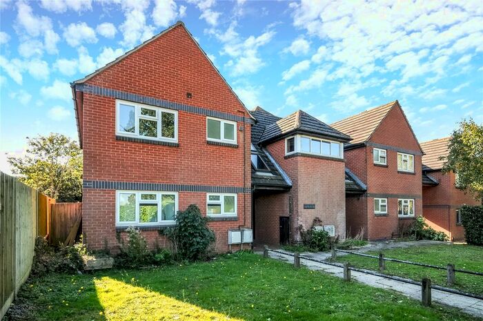 1 Bedroom Flat To Rent In Toutley Road, Wokingham, Berkshire, RG41