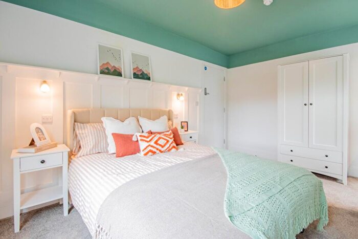 1 Bedroom Flat To Rent In Room Woodside Road, Beeston, Nottingham, NG9