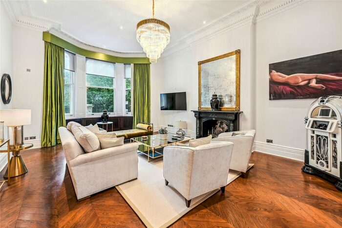 1 Bedroom Flat To Rent In Ennismore Gardens, Knightsbridge, SW7