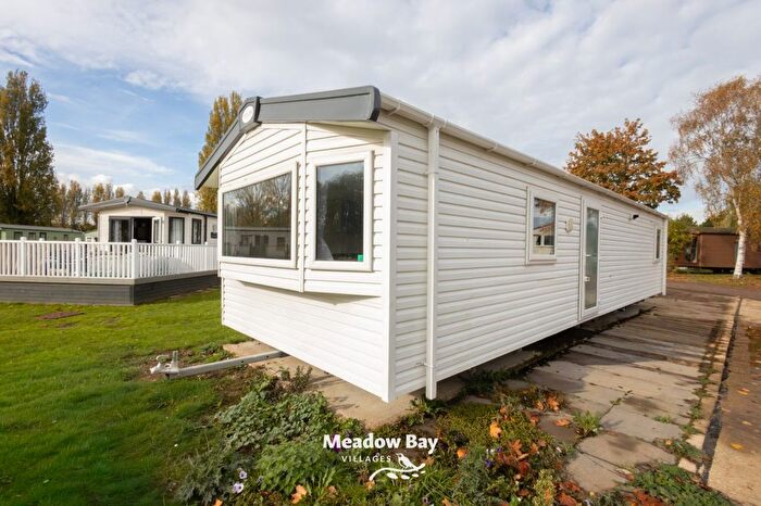 2 Bedroom Park Home For Sale In Crow Lane, Little Billing, Northampton, NN3