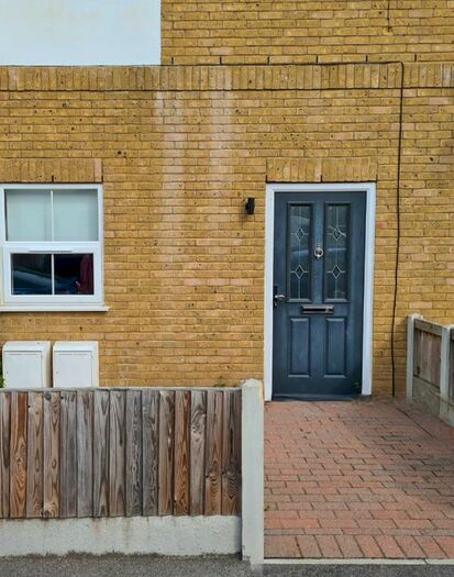 1 Bedroom Flat To Rent In Central Road, Ramsgate, Ramsgate, CT11