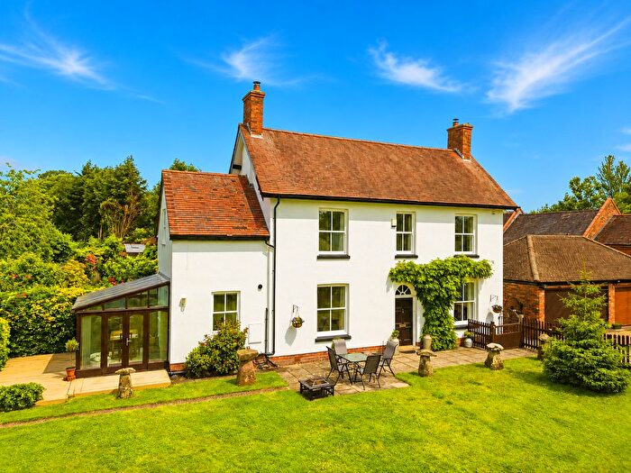 3 Bedroom Semi-detached House For Sale In Wood Lane, Bromsgrove, B61