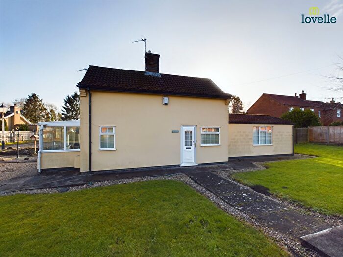 3 Bedroom Detached House For Sale In Gainsborough Road, Middle Rasen, LN8