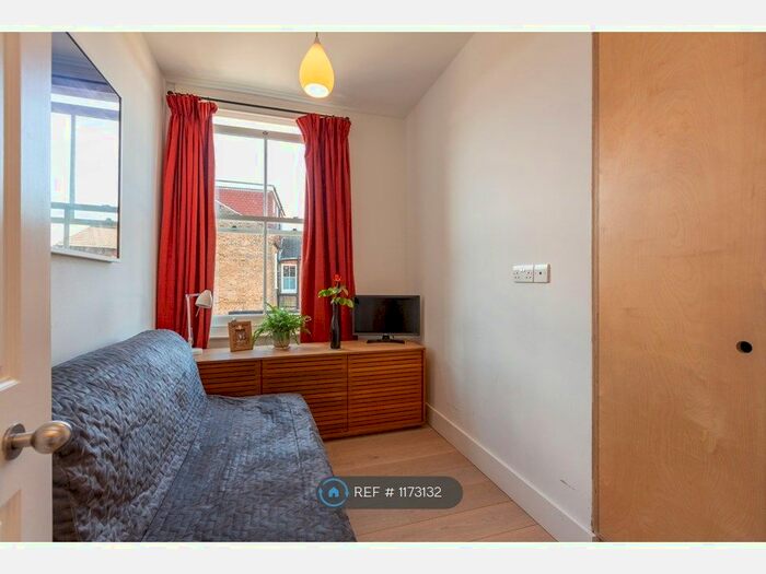 4 Bedroom Maisonette To Rent In Crescent Road, London, N22
