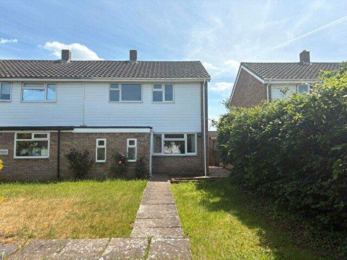 3 Bedroom Semi-Detached House To Rent In Orchard Way, Wymondham, Norfolk, NR18