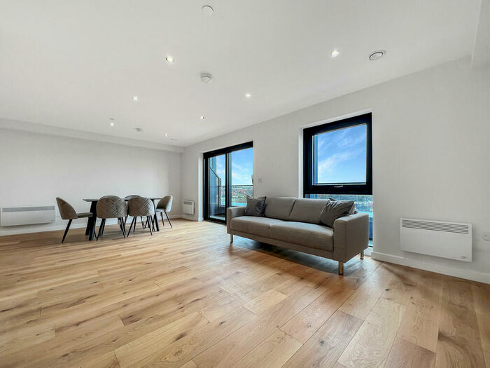 3 Bedroom Penthouse To Rent In Block F Victoria Riverside, Leeds City Centre, LS10