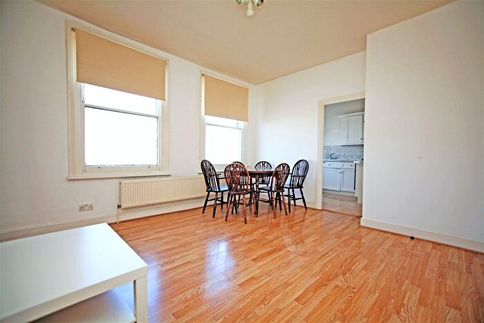 1 Bedroom Flat To Rent In Brent Street, Hendon, NW4