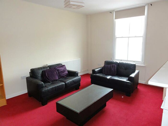 2 Bedroom Flat To Rent In A Glossop Road, Broomhill, S10