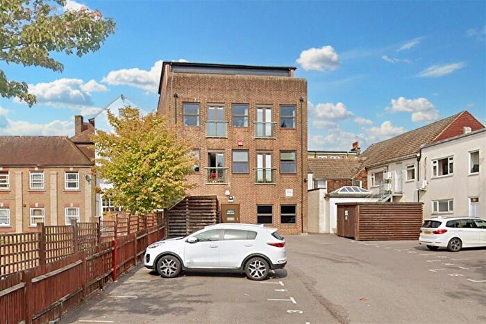 1 Bedroom Flat To Rent In - East Street, Horsham, RH12