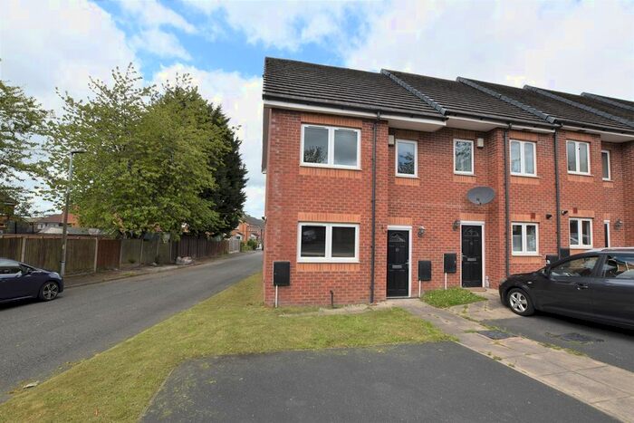 3 Bedroom End Of Terrace House To Rent In Hamilton Street, Blackburn, BB2