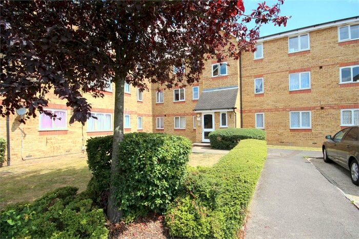 2 Bedroom Flat To Rent In Milestone Close, Edmonton, N9