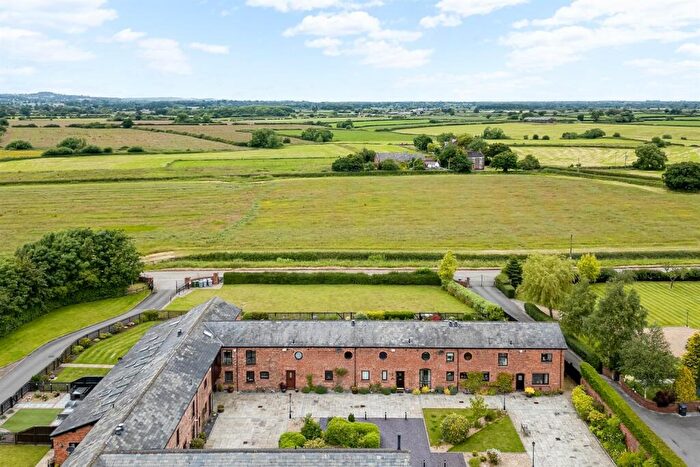 4 Bedroom Barn Conversion For Sale In Manor Farm Barns, Long Lane, Wettenhall, CW7