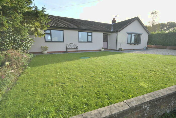 3 Bedroom Detached Bungalow For Sale In Meadow Bank, Drainhead, DN9