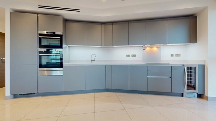 2 Bedroom Flat To Rent In Conquest Tower, Southwark, SE1