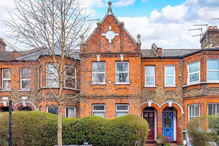 1 Bedroom Flat To Rent In Edward Road, Walthamstow, London, E17