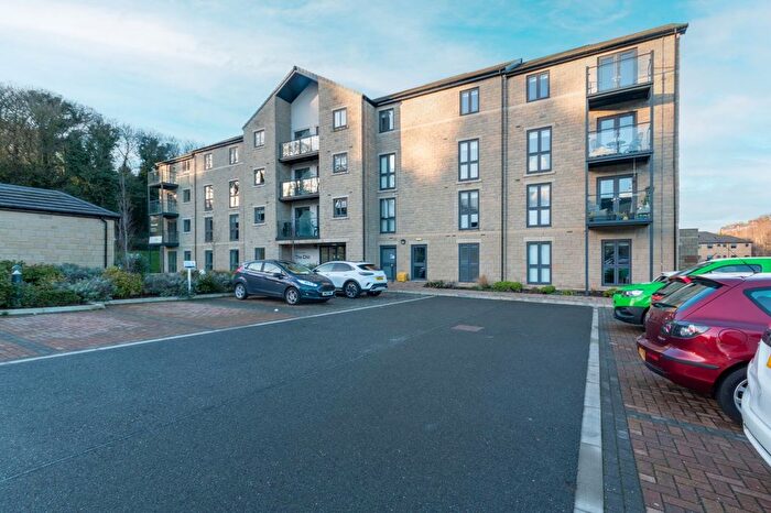 1 Bedroom Flat For Sale In Keighley Road, Bingley, West Yorkshire, BD16