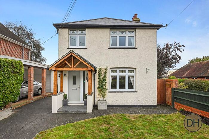 3 Bedroom Detached House For Sale In Lodge Road, Writtle, Chelmsford, Essex, CM1