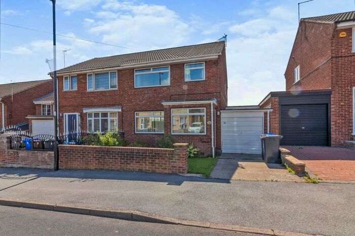 3 Bedroom Semi-Detached House To Rent In Beacon Way, Sheffield, South Yorkshire, S9