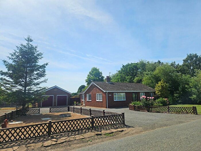 3 Bedroom Detached Bungalow For Sale In Tydd Low Road, Long Sutton, Spalding, PE12