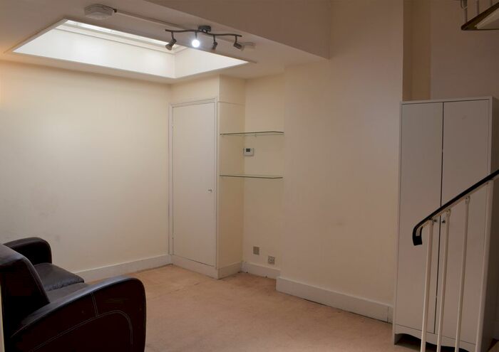 1 Bedroom Flat To Rent In Clanricarde Gardens, Notting Hill Gate, W2