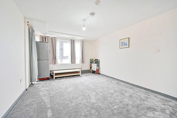 3 Bedroom Flat To Rent In Academy Gardens, Hayes And Harlington, Northolt, UB5