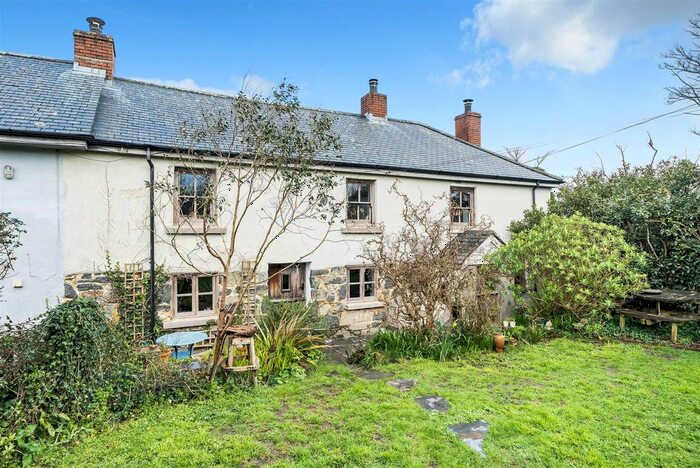 3 Bedroom Property For Sale In Gorgeous Three Bedroom Cottage, Mullion, TR12