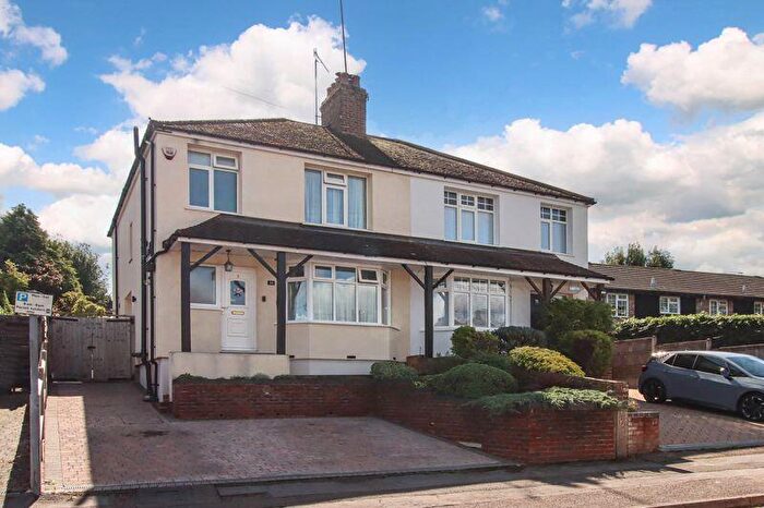 3 Bedroom Semi-Detached House For Sale In Christchurch Road, Hemel Hempstead, HP2
