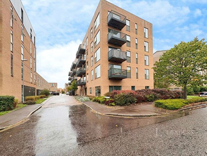 Flat To Rent In Nine Wells Road, Trumpington, Cambridge, CB2