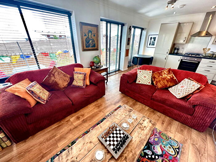 2 Bedroom Flat To Rent In Joseph House, Grange Road, E13