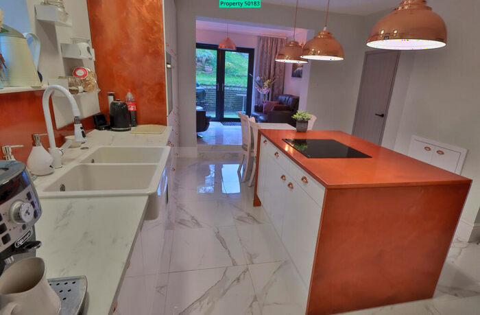 3 Bedroom Bungalow To Rent In Coronation Street, Mansfield, NG18