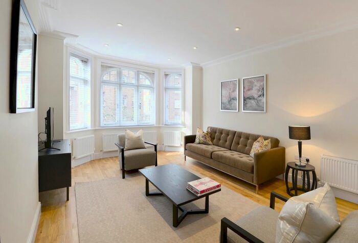 3 Bedroom Flat To Rent In Hamlet Gardens, Hammersmith, London, W6