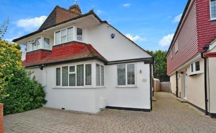 3 Bedroom Semi-Detached House To Rent In Crombie Road, Sidcup DA15