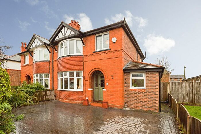 3 Bedroom Semi Detached House For Sale In Alun Crescent, Chester, CH4