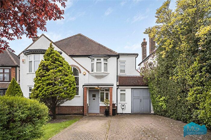 4 Bedroom Detached House For Sale In Hillside Grove, Mill Hill, London, NW7