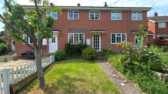 3 Bedroom Terraced House For Sale In Harwood Rise, Woolton Hill, Newbury, RG20