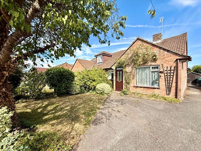 2 Bedroom Bungalow For Sale In Orchard Way, Hurstpierpoint, BN6