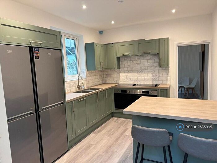 6 Bedroom Semi Detached House To Rent In Fishponds Road, Bristol, BS16