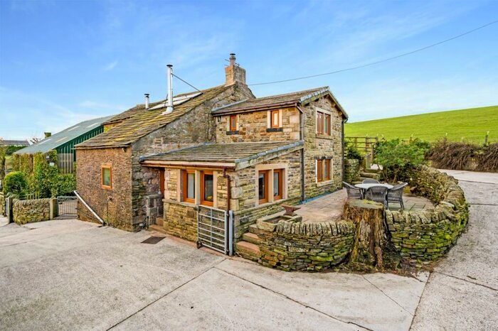 3 Bedroom Farm House For Sale In Tockholes, Darwen, Lancashire, BB3